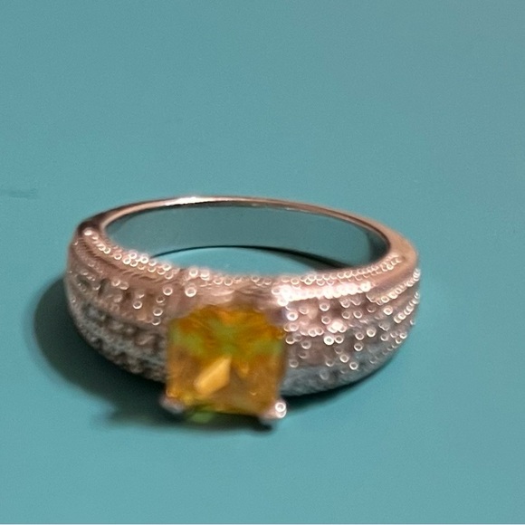 Canary yellow CZ ring size 7 - Picture 2 of 6